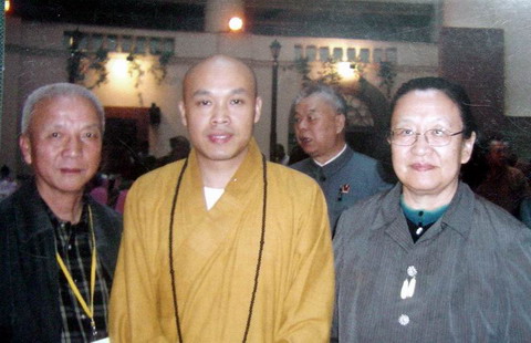 刘大任、果光、李讷合影.JPG