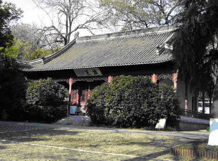 初步恢复的清凉寺大殿外景.jpg