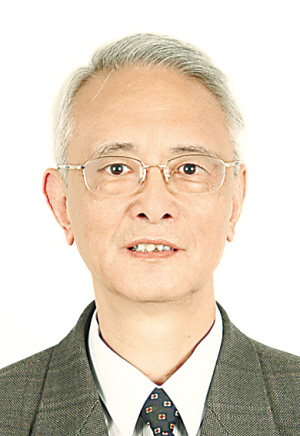 陈荣华.jpg