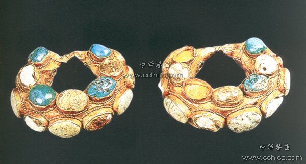 1、北魏 镶绿松石金耳环.jpg