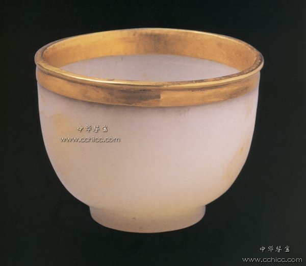 45、隋代 金扣玉杯.jpg
