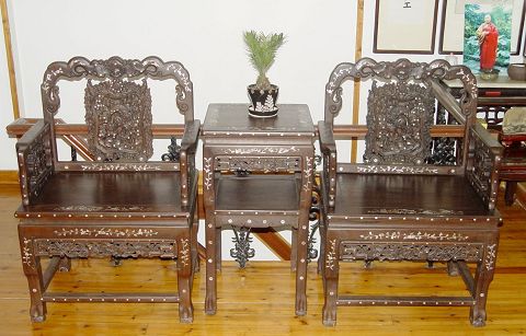 仿清·透雕福寿嵌螺钿红酸枝太师椅（三件套）.JPG