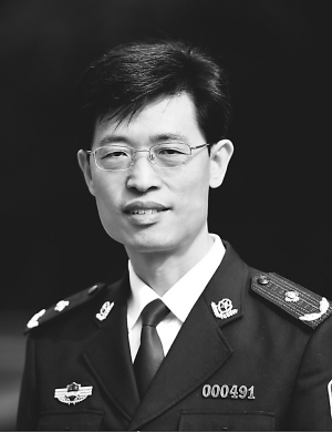 陈玉峰.jpg